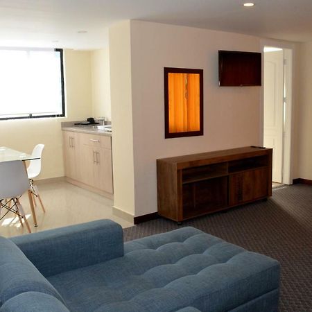 Los Angeles Stay Inn Κίτο Εξωτερικό φωτογραφία
