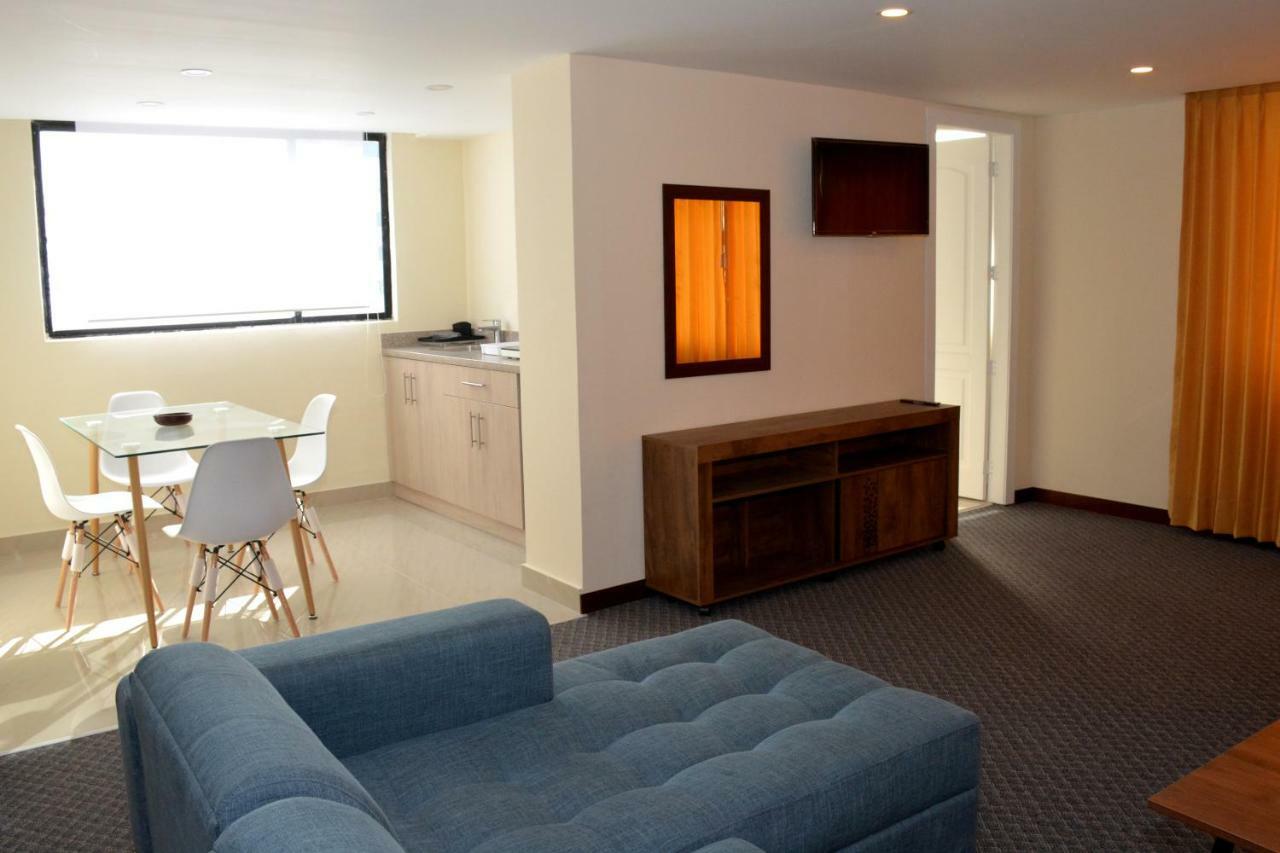 Los Angeles Stay Inn Κίτο Εξωτερικό φωτογραφία