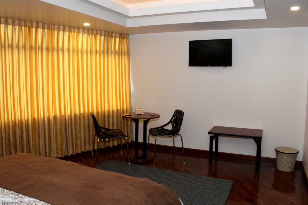 Los Angeles Stay Inn Κίτο Εξωτερικό φωτογραφία