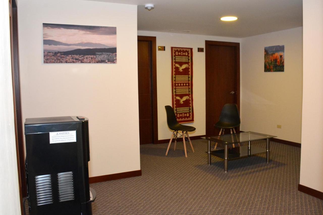 Los Angeles Stay Inn Κίτο Εξωτερικό φωτογραφία